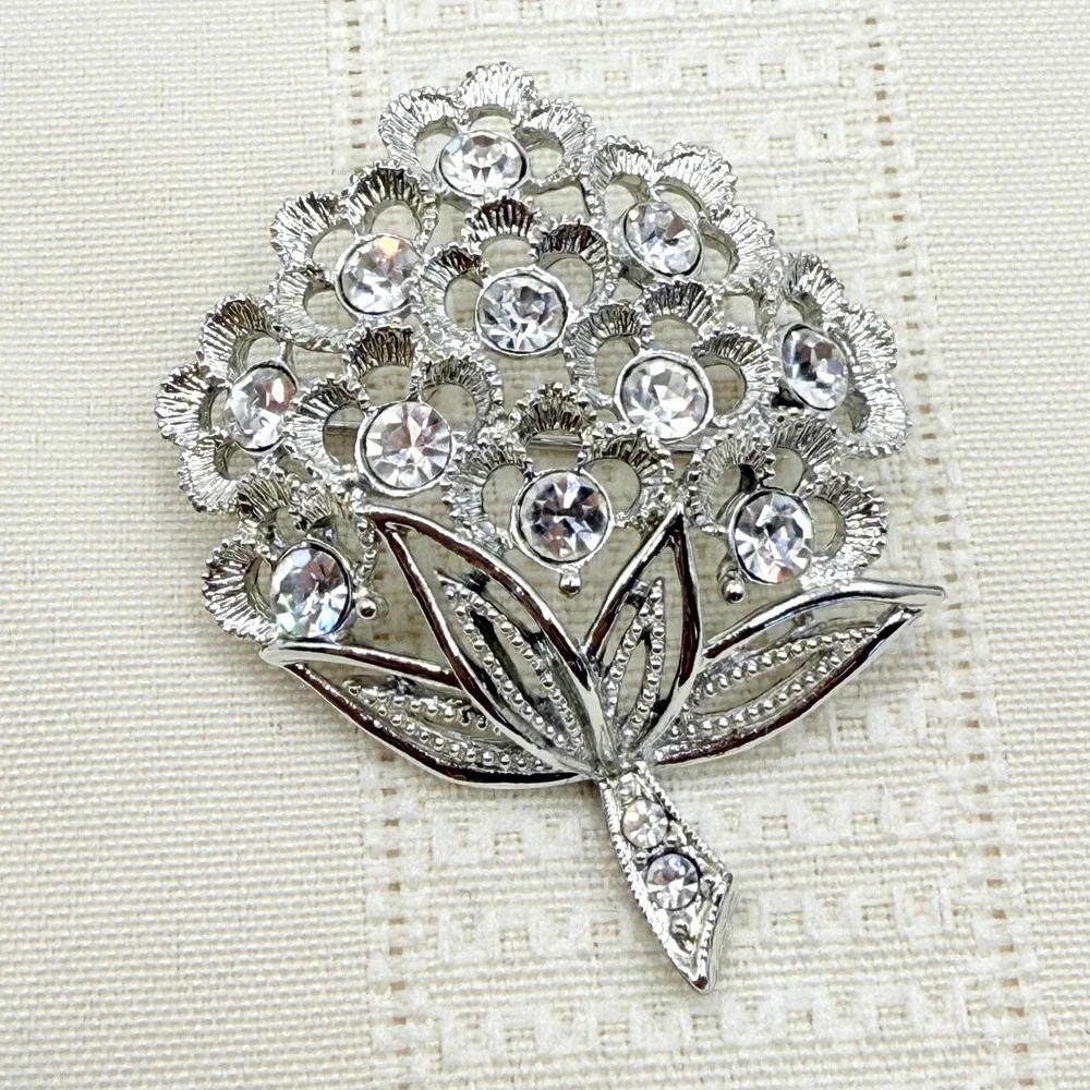 Vintage SARAH COVENTRY Clear Rhinestone Floral Bouquet Silver Tone Brooch Pin